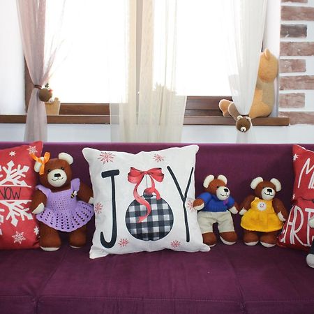 Отель Bears And Berries Berd Экстерьер фото